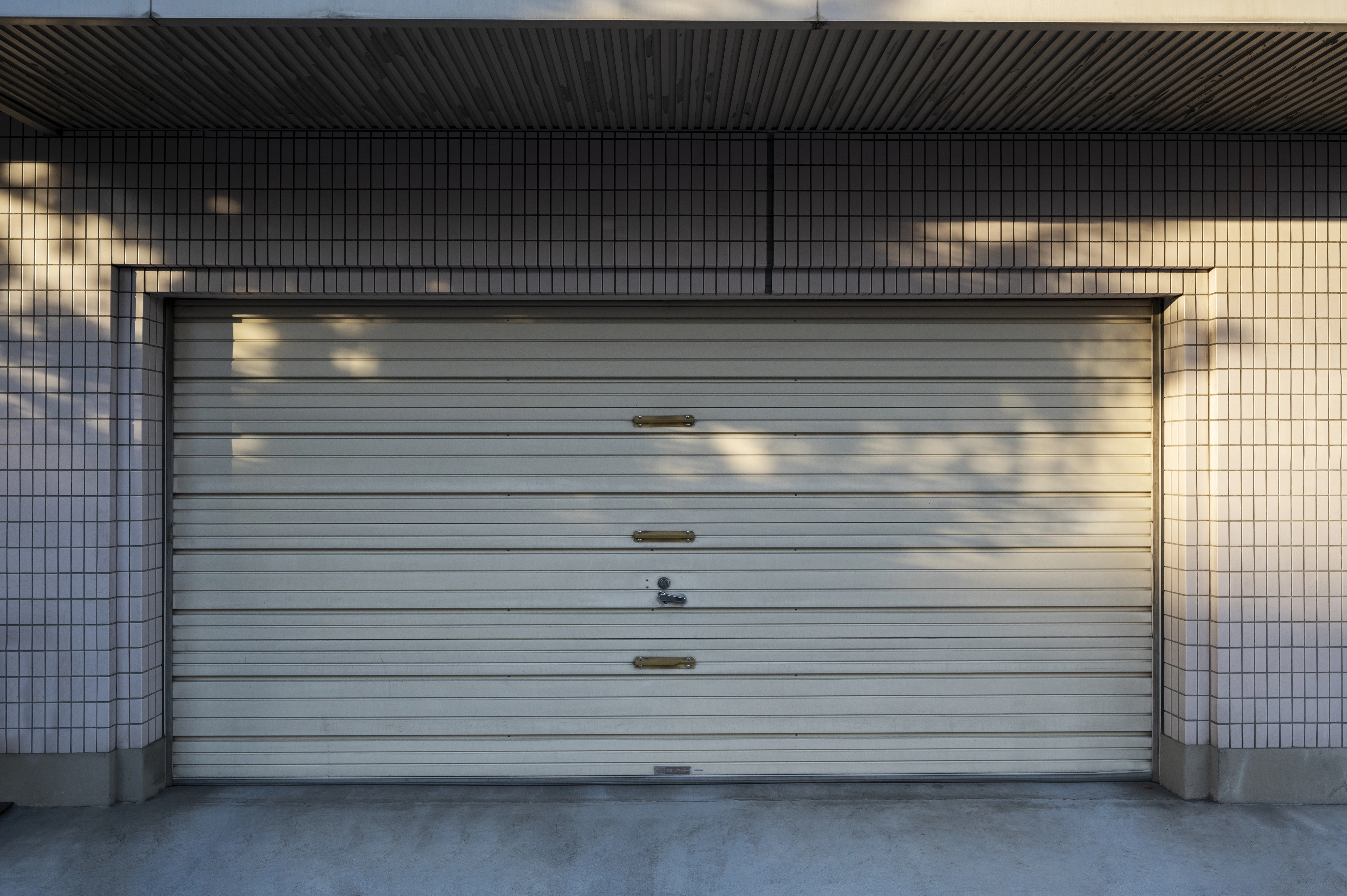 Professional garage door repair and installation in Fort Myers, FL